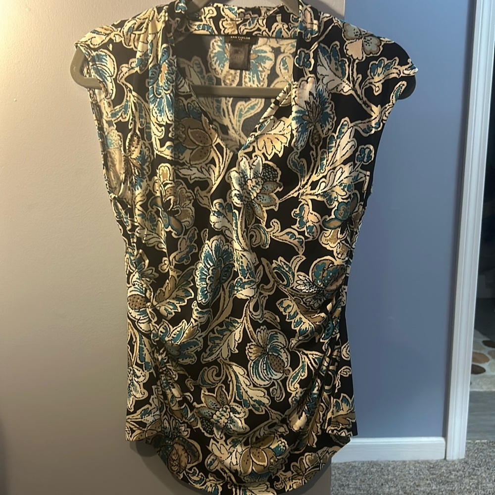 AnnTaylor rouched sleeveless top print